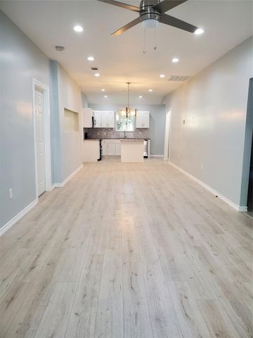 6815 Sidney, Houston, TX 77021