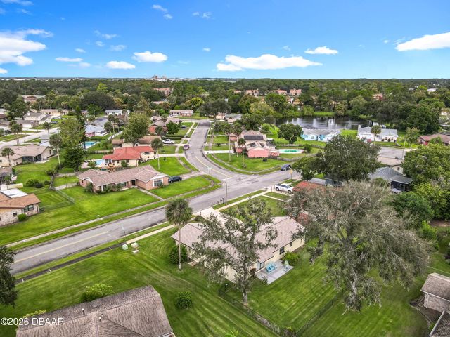 105 Powderhorn Court, Daytona Beach, FL 32119