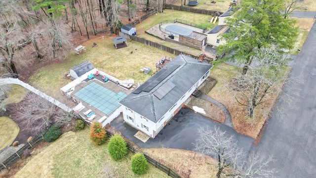 25 Fox Hill Rd, Ludlow, MA 01056
