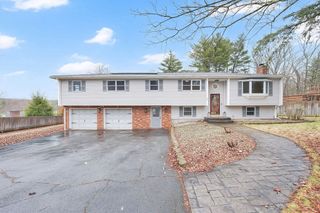 25 Fox Hill Rd, Ludlow, MA 01056