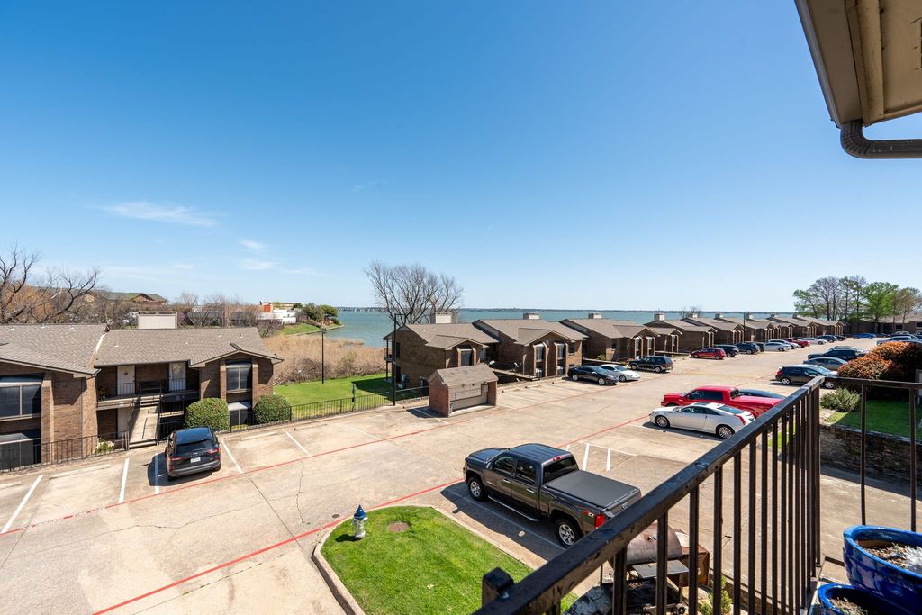 4448 Chaha Road 206, Garland, TX 75043