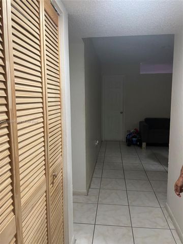 3610 NW 21st St 311, Lauderdale Lakes, FL 33311