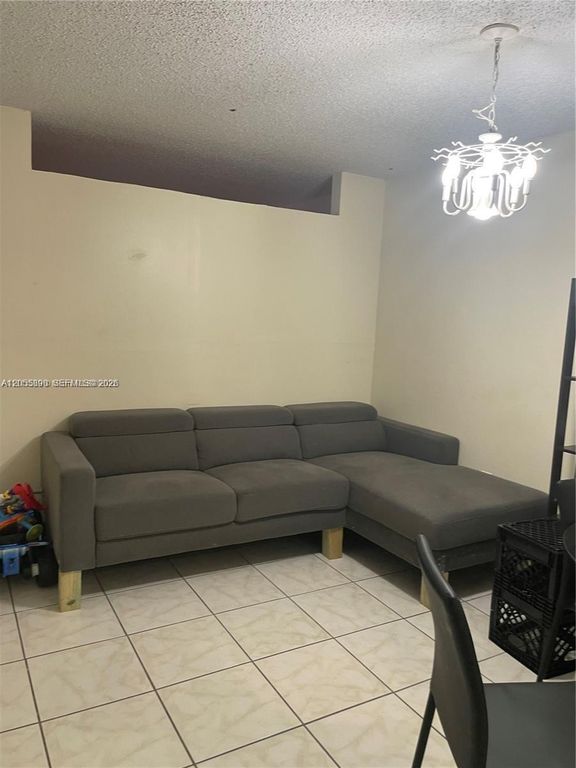 3610 NW 21st St 311, Lauderdale Lakes, FL 33311