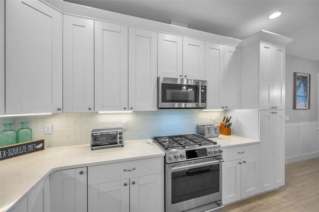 204 GULF BOULEVARD, Indian Rocks Beach, FL 33785