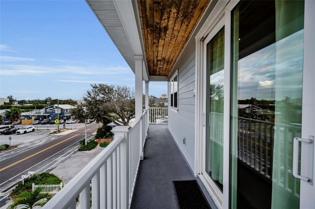 204 GULF BOULEVARD, Indian Rocks Beach, FL 33785