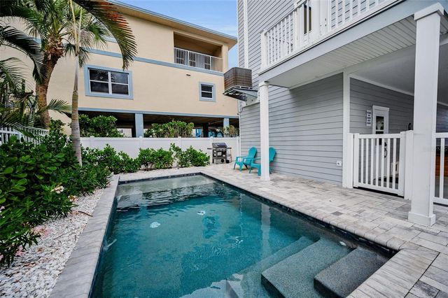 204 GULF BOULEVARD, Indian Rocks Beach, FL 33785