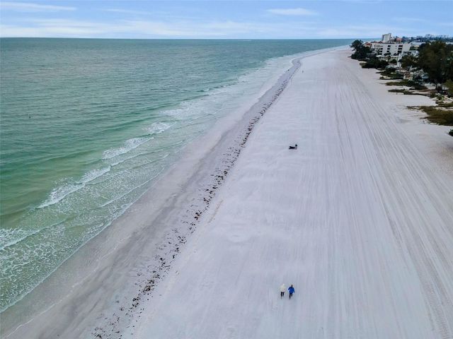 204 GULF BOULEVARD, Indian Rocks Beach, FL 33785