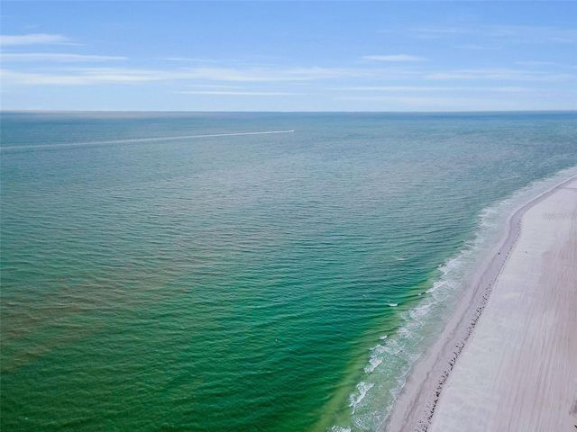 204 GULF BOULEVARD, Indian Rocks Beach, FL 33785