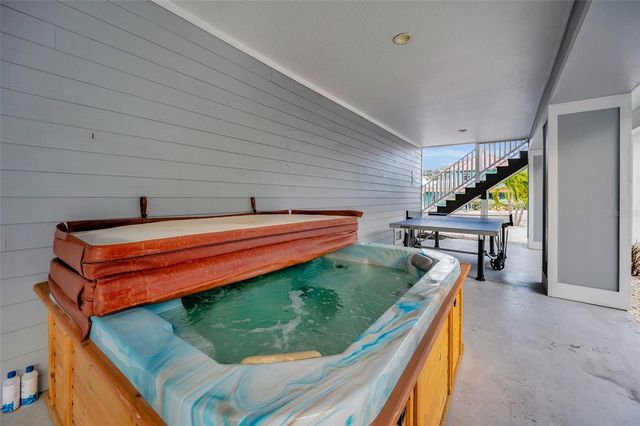 204 GULF BOULEVARD, Indian Rocks Beach, FL 33785