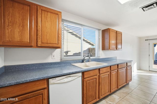 1513 W COLT Road, Chandler, AZ 85224