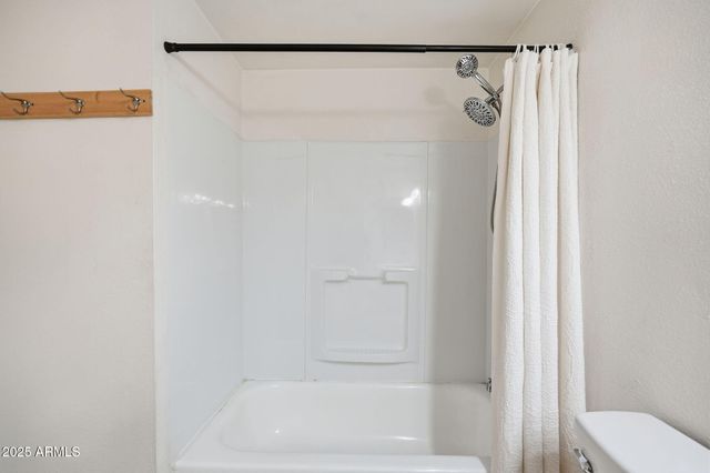 1513 W COLT Road, Chandler, AZ 85224