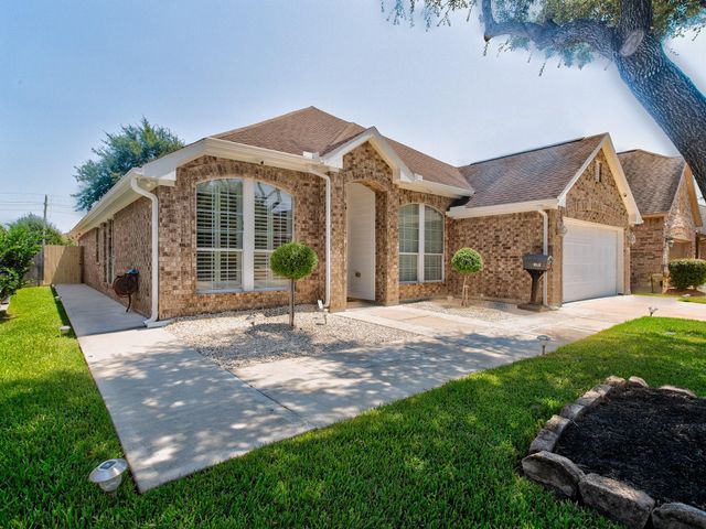 8518 Durango Valley Lane, Cypress, TX 77433
