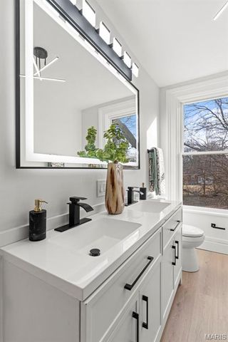 7430 Trenton Avenue, University City, MO 63130