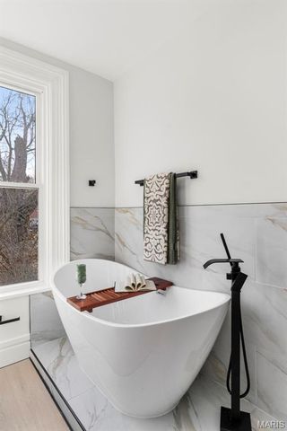 7430 Trenton Avenue, University City, MO 63130