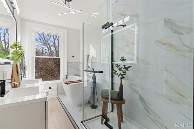 7430 Trenton Avenue, University City, MO 63130