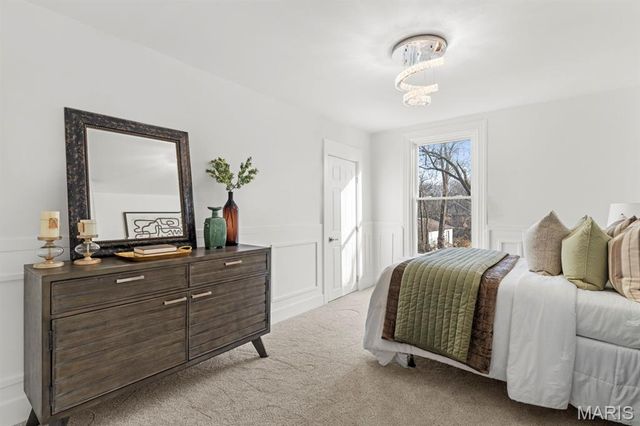 7430 Trenton Avenue, University City, MO 63130