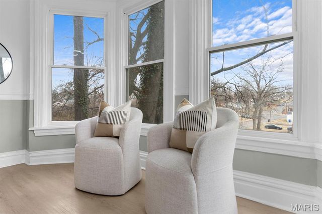 7430 Trenton Avenue, University City, MO 63130