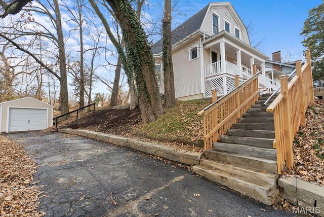 7430 Trenton Avenue, University City, MO 63130