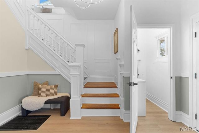 7430 Trenton Avenue, University City, MO 63130