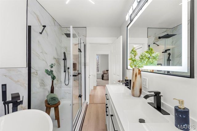 7430 Trenton Avenue, University City, MO 63130