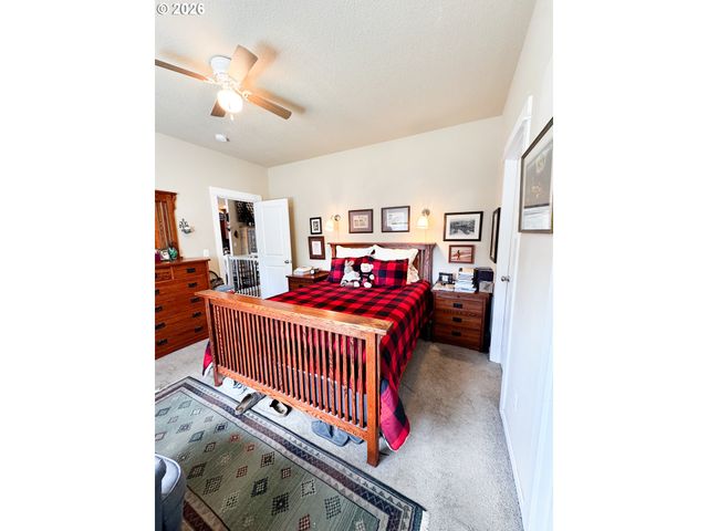 35640 ELK MEADOWS Dr, St Helens, OR 97051