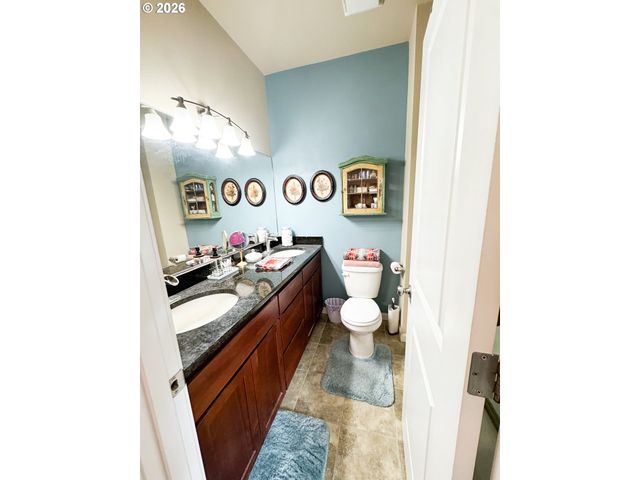 35640 ELK MEADOWS Dr, St Helens, OR 97051