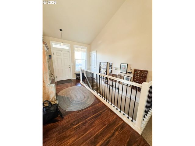 35640 ELK MEADOWS Dr, St Helens, OR 97051