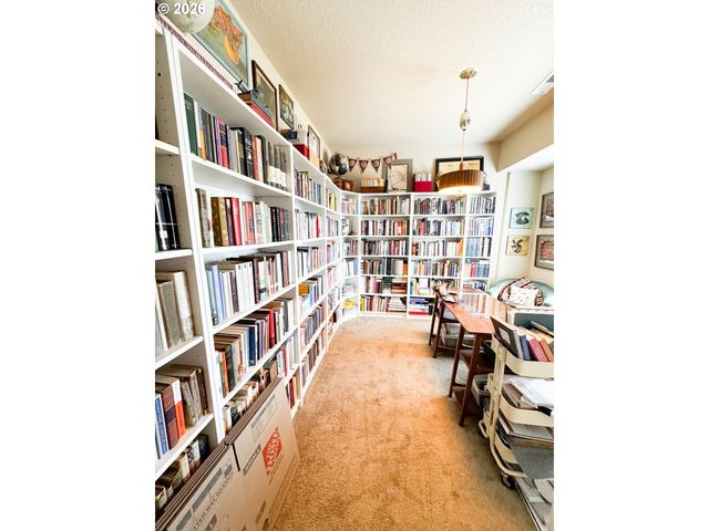 35640 ELK MEADOWS Dr, St Helens, OR 97051