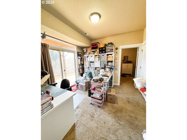 35640 ELK MEADOWS Dr, St Helens, OR 97051