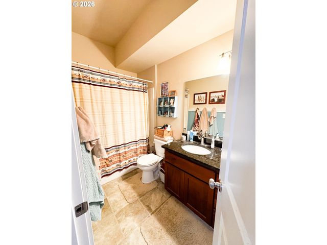 35640 ELK MEADOWS Dr, St Helens, OR 97051