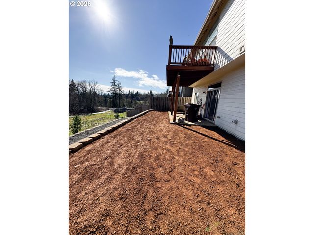 35640 ELK MEADOWS Dr, St Helens, OR 97051