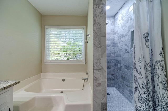 4180 Fox Chase Drive, Loganville, GA 30052