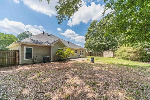 4180 Fox Chase Drive, Loganville, GA 30052