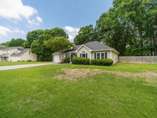 4180 Fox Chase Drive, Loganville, GA 30052