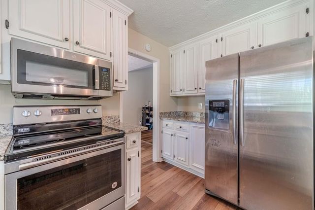 4180 Fox Chase Drive, Loganville, GA 30052