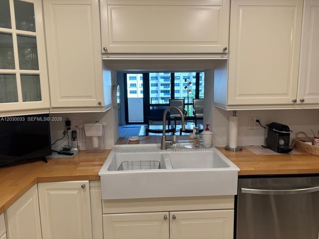 4900 N Ocean Blvd 702, Lauderdale By The Sea, FL 33308