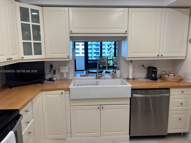 4900 N Ocean Blvd 702, Lauderdale By The Sea, FL 33308