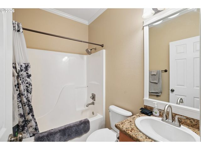 810 SPRINGTREE Ln, West Linn, OR 97068
