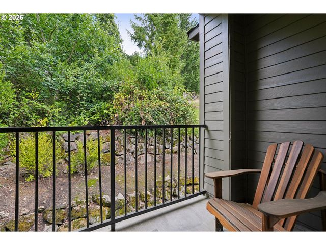 810 SPRINGTREE Ln, West Linn, OR 97068