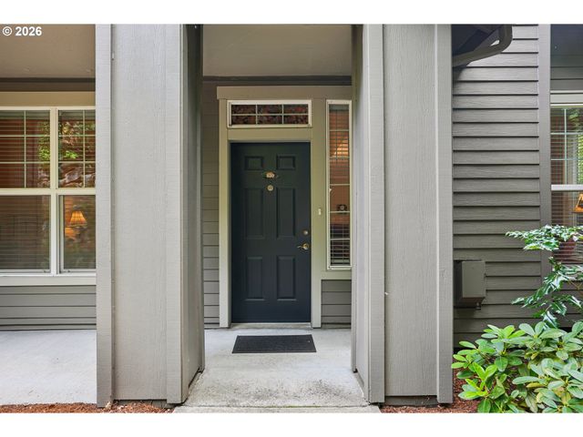 810 SPRINGTREE Ln, West Linn, OR 97068