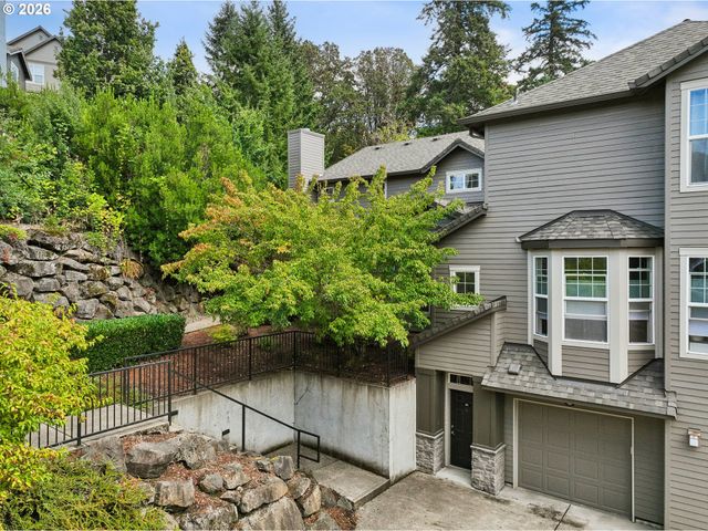 810 SPRINGTREE Ln, West Linn, OR 97068