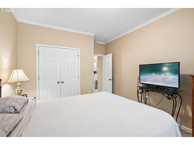 810 SPRINGTREE Ln, West Linn, OR 97068