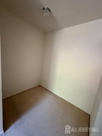 12 Sunflower Court, Edison, NJ 08820