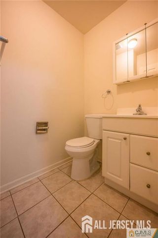 12 Sunflower Court, Edison, NJ 08820