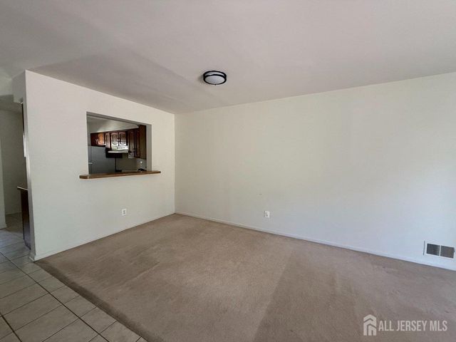 12 Sunflower Court, Edison, NJ 08820