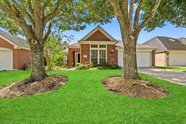 3702 Glenhill Drive, Pearland, TX 77584