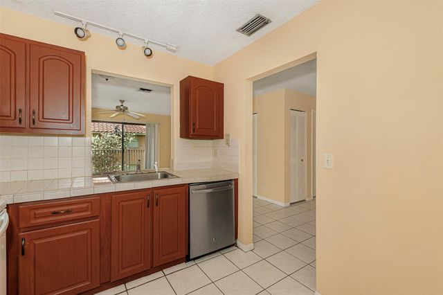 4280 NW 114th Ter, Coral Springs, FL 33065