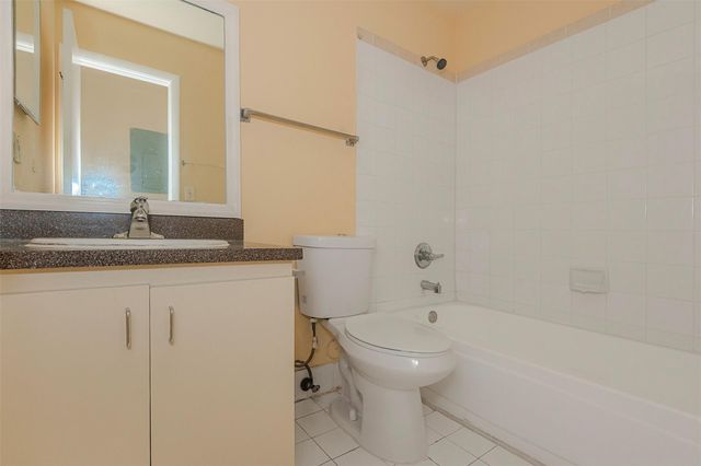 4280 NW 114th Ter, Coral Springs, FL 33065