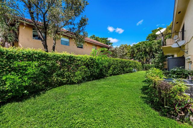 4280 NW 114th Ter, Coral Springs, FL 33065