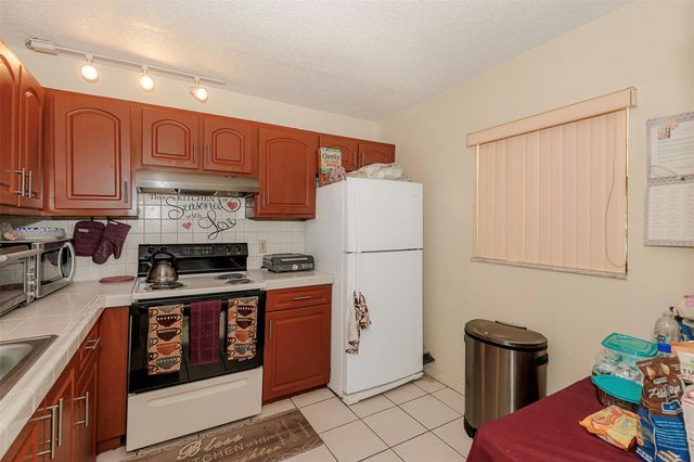 4280 NW 114th Ter, Coral Springs, FL 33065